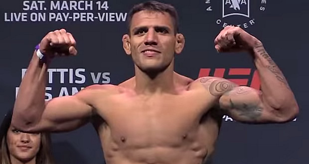 rafael dos anjos UFC lighweight champion